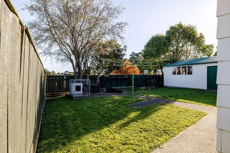 Photo of property in 105 Hillcrest Drive, Kelvin Grove, Palmerston North, 4414