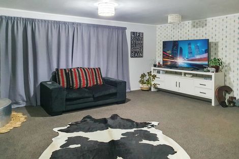 Photo of property in 41 Reynolds Road, Pukekohe, 2120