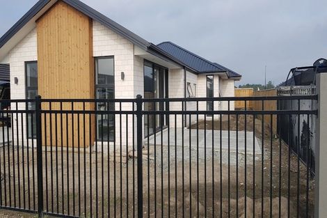 Photo of property in 112 Northmoor Boulevard, Rolleston, 7615