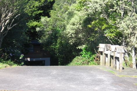 Photo of property in 14 Kingsclere Place, Goodwood Heights, Auckland, 2105