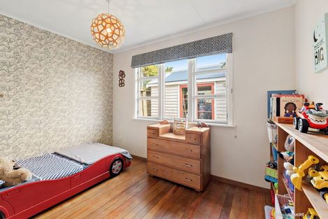 Photo of property in 109 Severn Street, Island Bay, Wellington, 6023