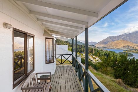 Photo of property in 1 Von Place, Fernhill, Queenstown, 9300