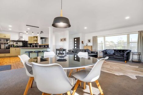 Photo of property in 3 Moloney Terrace, Pukekohe, 2120