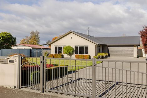 Photo of property in 21 Chamberlain Road, Masterton, 5888