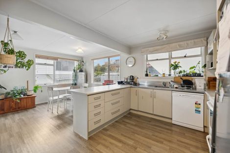 Photo of property in 2/86 Tamatea Road, Taupo, 3330
