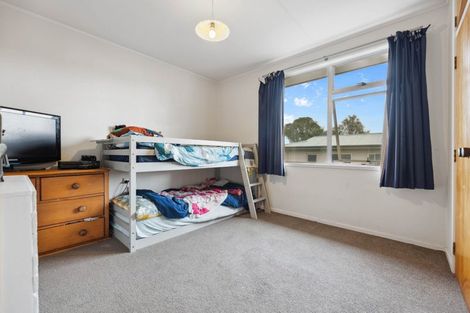 Photo of property in 2/86 Tamatea Road, Taupo, 3330