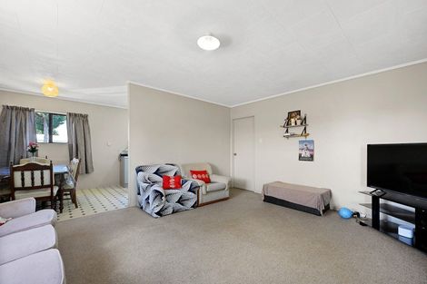 Photo of property in 1 Silkwood Lane, Melville, Hamilton, 3206