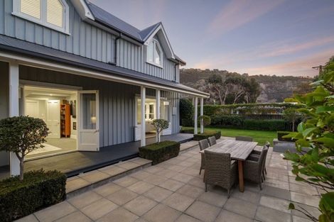 Photo of property in 33 Hardwicke Street, Sumner, Christchurch, 8081