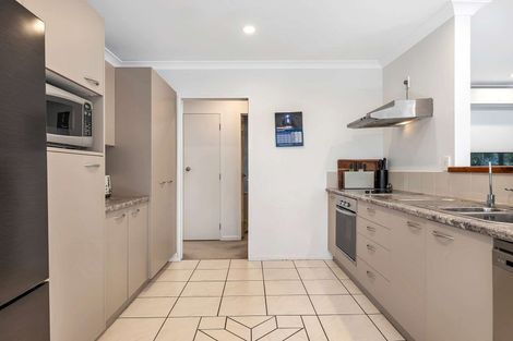 Photo of property in 15 Cabeleigh Drive, Helensville, 0800