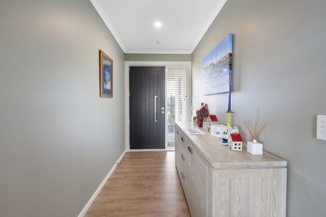 Photo of property in 19 George Street, Bulls, 4818