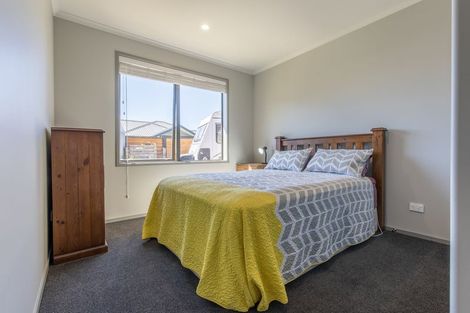 Photo of property in 8 Komahimahi Way, Motuoapa, 3382