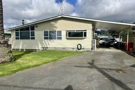 Photo of property in 18 Arawhata Road, Paraparaumu, 5032