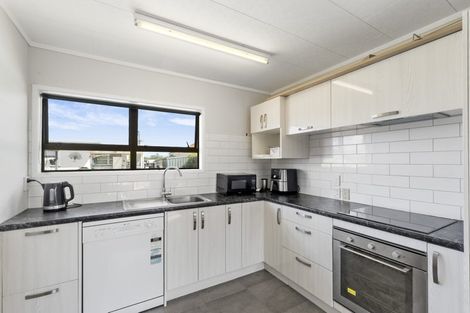 Photo of property in 1/16 Rosier Road, Glen Eden, Auckland, 0602