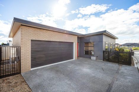Photo of property in 881a Whangaparaoa Road, Manly, 0930