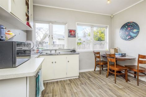 Photo of property in 18a Grove Road, Papakura, 2110