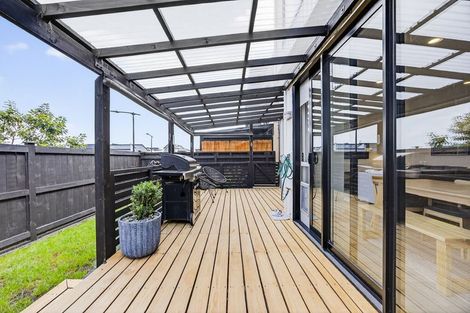 Photo of property in 117 Waekahu Road, Westgate, Auckland, 0814