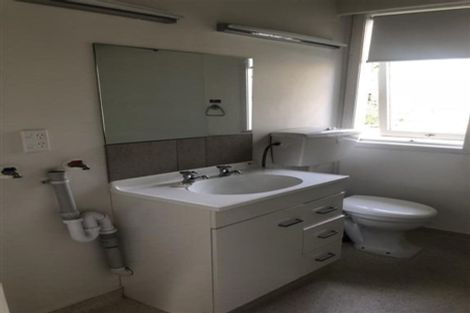 Photo of property in 16 Howard Road, Taradale, Napier, 4112