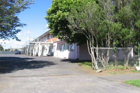Photo of property in 5/90 Kenderdine Road, Papatoetoe, Auckland, 2025