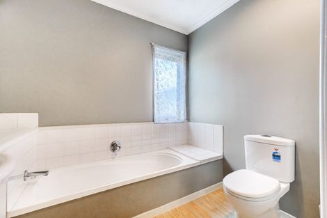 Photo of property in 37 Nearco Street, Randwick Park, Auckland, 2105