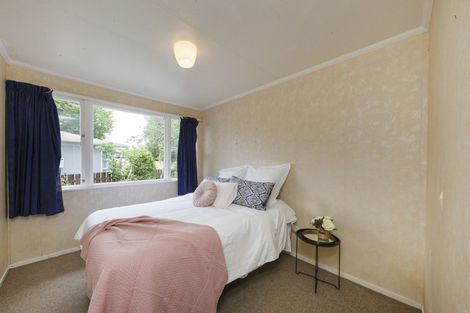 Photo of property in 73 Ruamahanga Crescent, Terrace End, Palmerston North, 4410