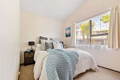 Photo of property in 123 Spinella Drive, Bayview, Auckland, 0629