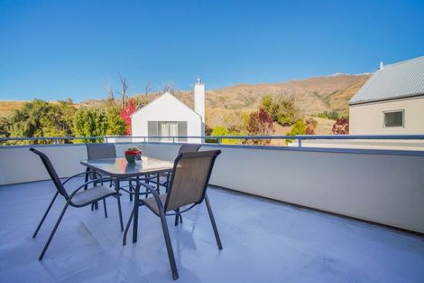 Photo of property in 9 Meadowbrook Place, Wanaka, 9305