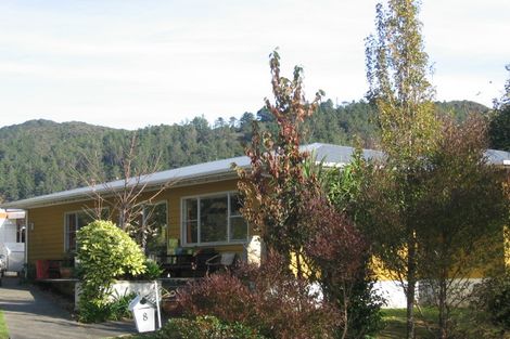 Photo of property in 8 Dalton Grove, Stokes Valley, Lower Hutt, 5019