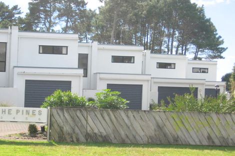 Photo of property in 500a Ocean Road, Whangamata, 3620