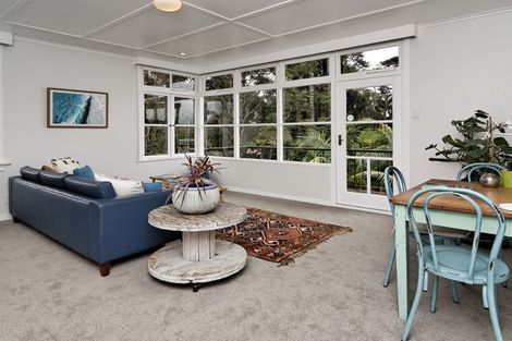 Photo of property in 207 Godley Road, Titirangi, Auckland, 0604