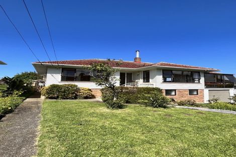 Photo of property in 8 Britton Avenue, Mount Roskill, Auckland, 1041