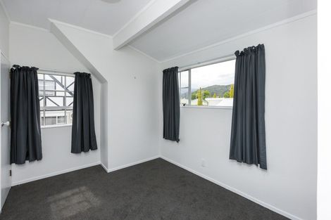 Photo of property in 11f5- John Street, Trentham, Upper Hutt, 5018