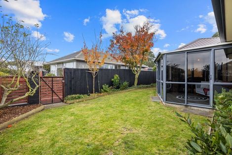 Photo of property in 2/44 Kathleen Crescent, Hornby, Christchurch, 8042
