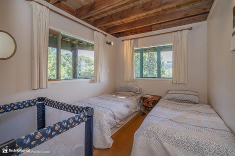 Photo of property in 35 Whiritoa Beach Road, Whiritoa, Whangamata, 3691