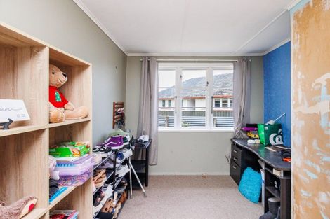 Photo of property in 16 Avon Terrace, Roslyn, Palmerston North, 4414