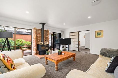 Photo of property in 180 Avonhead Road, Avonhead, Christchurch, 8042