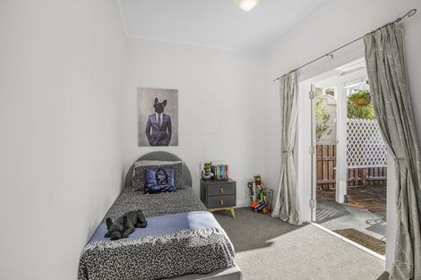 Photo of property in 24 Kauri Street, Eastbourne, Lower Hutt, 5013