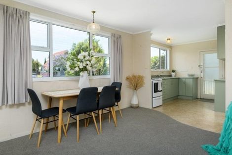 Photo of property in 2/92 Ngatai Road, Otumoetai, Tauranga, 3110
