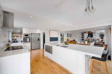 Photo of property in 15 Satara Crescent, Khandallah, Wellington, 6035