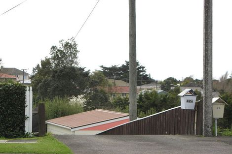 Photo of property in 42 Omata Road, Marfell, New Plymouth, 4310