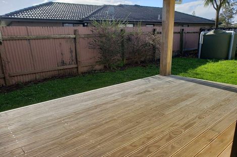 Photo of property in 21 Tairere Crescent, Rosehill, Papakura, 2113