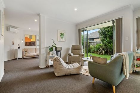 Photo of property in 11 Rainey Crescent, Papamoa Beach, Papamoa, 3118