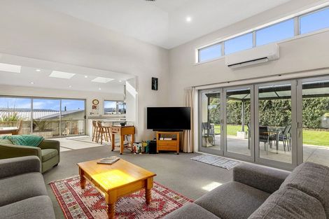 Photo of property in 2 Wangapeka Way, Aotea, Porirua, 5024