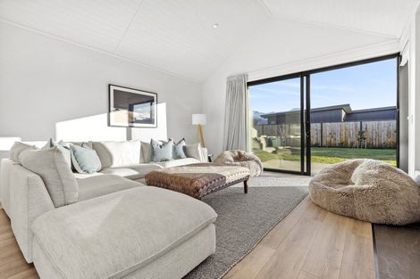 Photo of property in 21 Rua Street, Albert Town, Wanaka, 9305