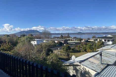 Photo of property in 2/4 Alberta Street, Acacia Bay, Taupo, 3330