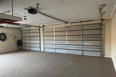 Photo of property in 5 Gibbston Crescent, Flat Bush, Auckland, 2016