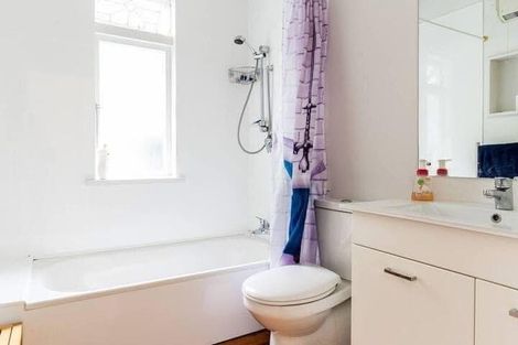 Photo of property in 88 Mortimer Terrace, Brooklyn, Wellington, 6021