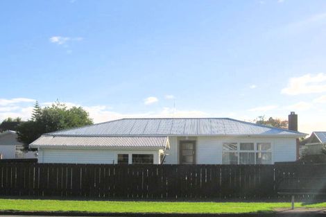 Photo of property in 2/76 Coronation Road, Papatoetoe, Auckland, 2025