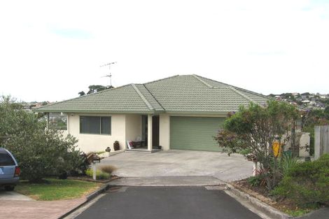 Photo of property in 11 Mannikin Place, Unsworth Heights, Auckland, 0632
