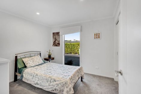 Photo of property in 44 Fernbrook Drive, Hurworth, New Plymouth, 4310