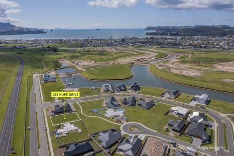 Photo of property in 261 Kupe Drive, Whitianga, 3510